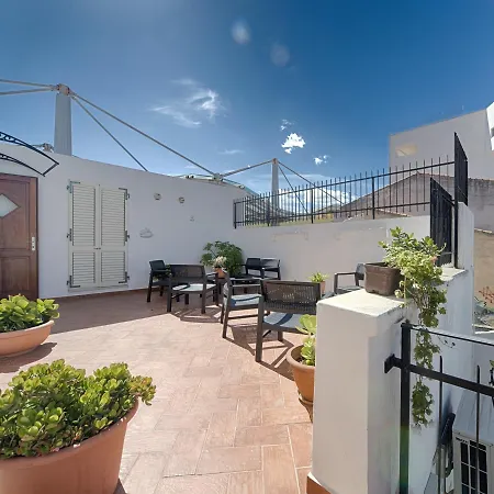 Antica Dimora Bed & Breakfast 4*